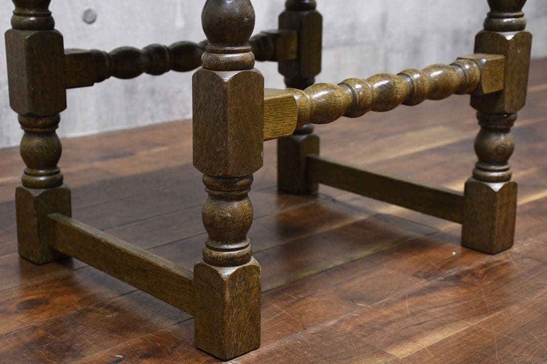 EBK31 アンティーク調 鋲打ち スツール オーストリッチ調型押し 腰掛け