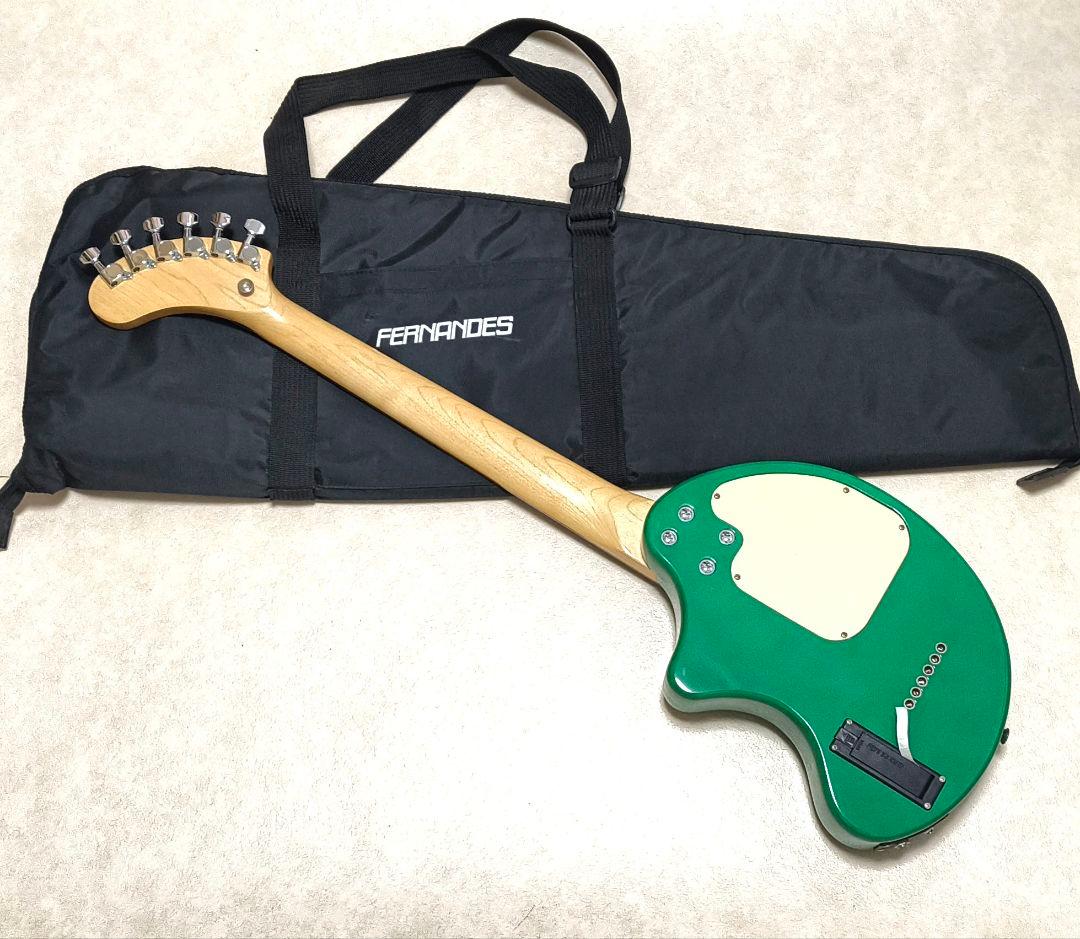 【超美品】ZO-3 グリーン アンプ内蔵ミニギター 専用ケース付 ぞーさん