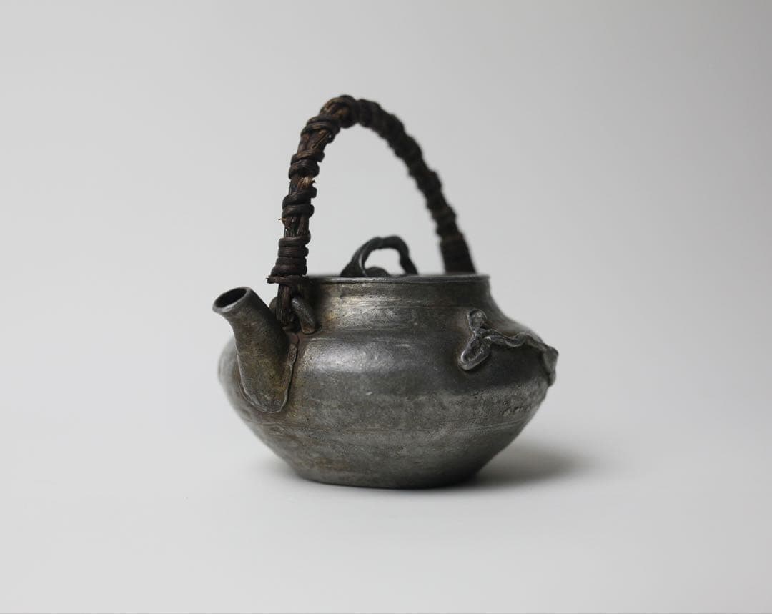 時代 古錫製 銘あり 香山？ 急須 霊知と蘭 細工 茶器 茶道具