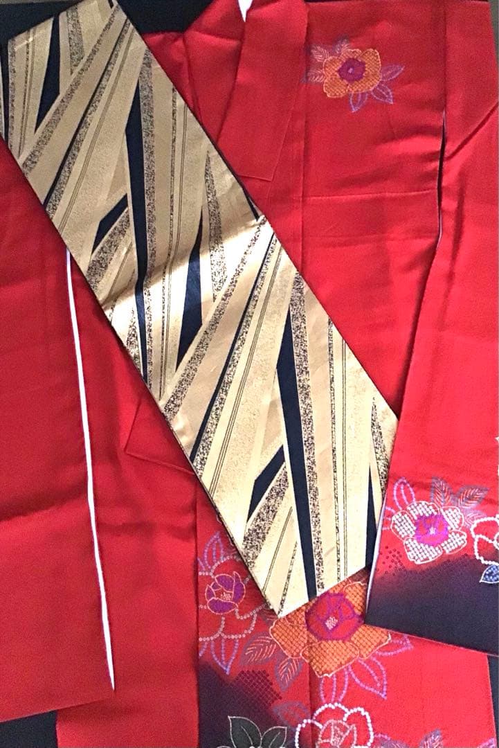 上品‼︎ 振袖 正絹 絞りの花模様 金糸箔 身丈158cm M〜L 晴れ着