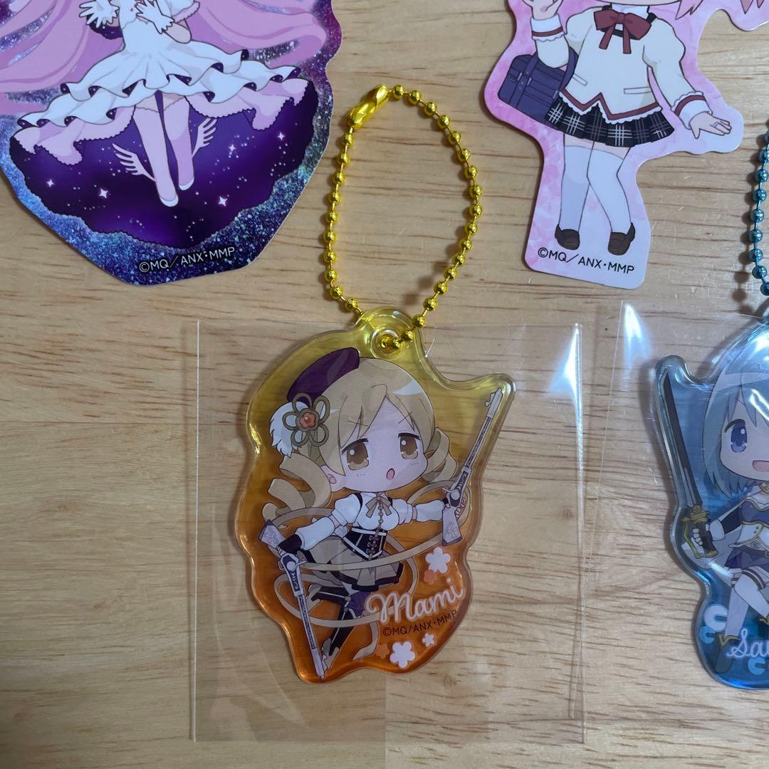 美品】まどマギ ステッカー キーホルダー アルティメットまどか マミ