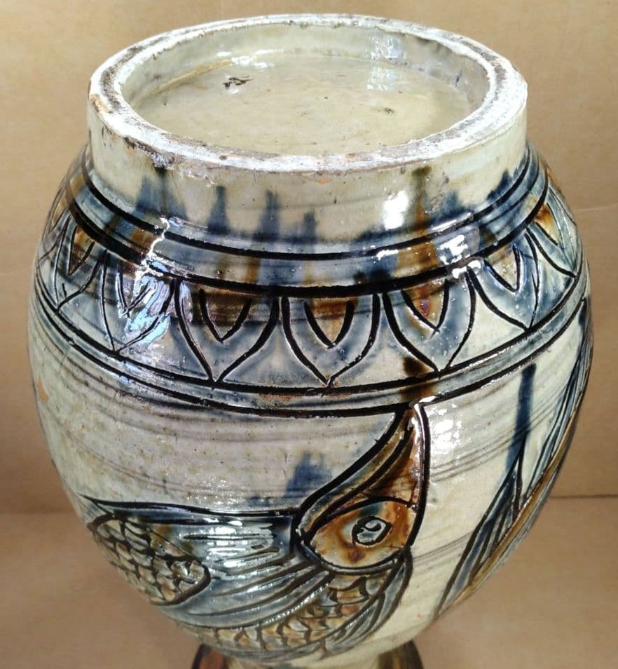 大傑作【本物保証】金城次郎 海老魚紋大壷 共箱 h38cm超 栞 人間国宝本人書