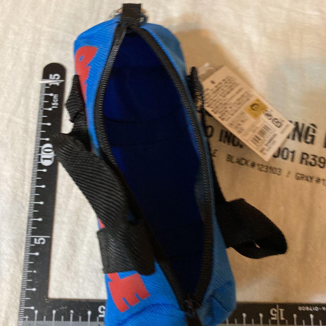 ミニボストン　ポーチ　ワンピース　新品未使用　ルフィ　青　カラビナ付き