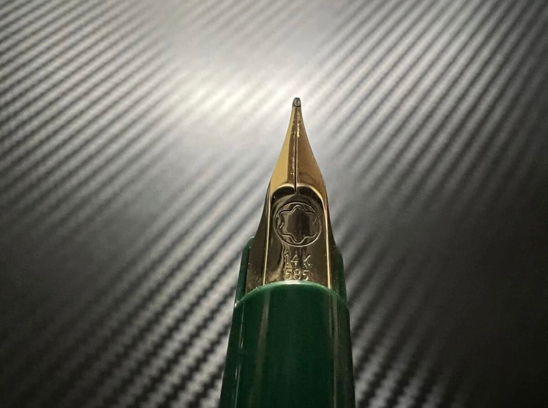 極美品 モンブラン ジェネレーション 万年筆 オリーブグリーン F 細字