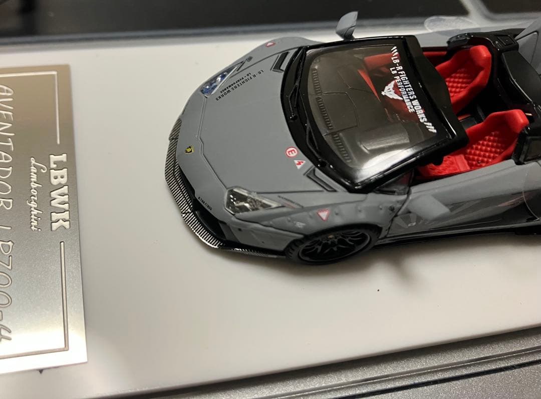 TPC 1/64 LBWK ランボルギーニ　アヴェンタドール　ロードスター