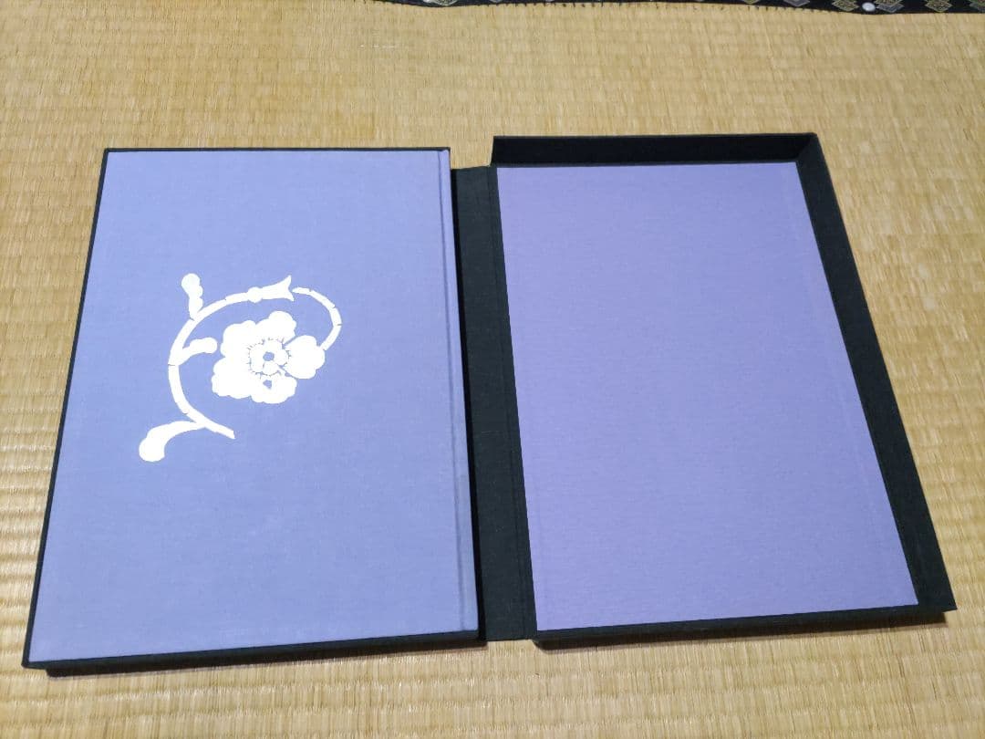 高麗李朝の螺鈿 河田貞　高橋隆博著作　毎日新聞社発行　1986年初版