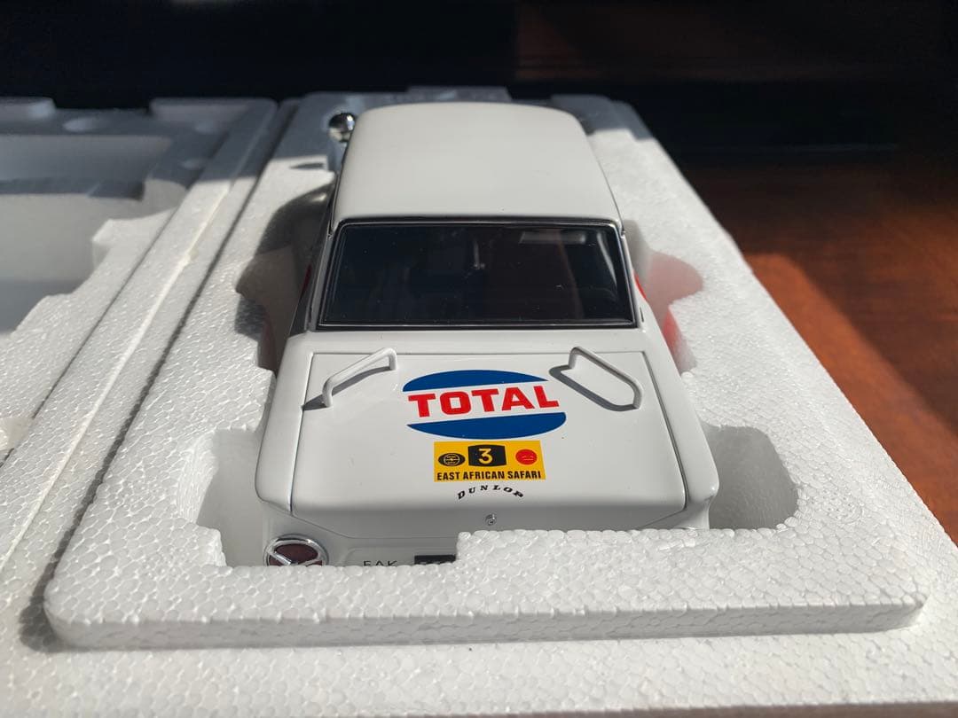 ミニカー AUTOart 1964 Ford Cortina GT MKI #3 1/18