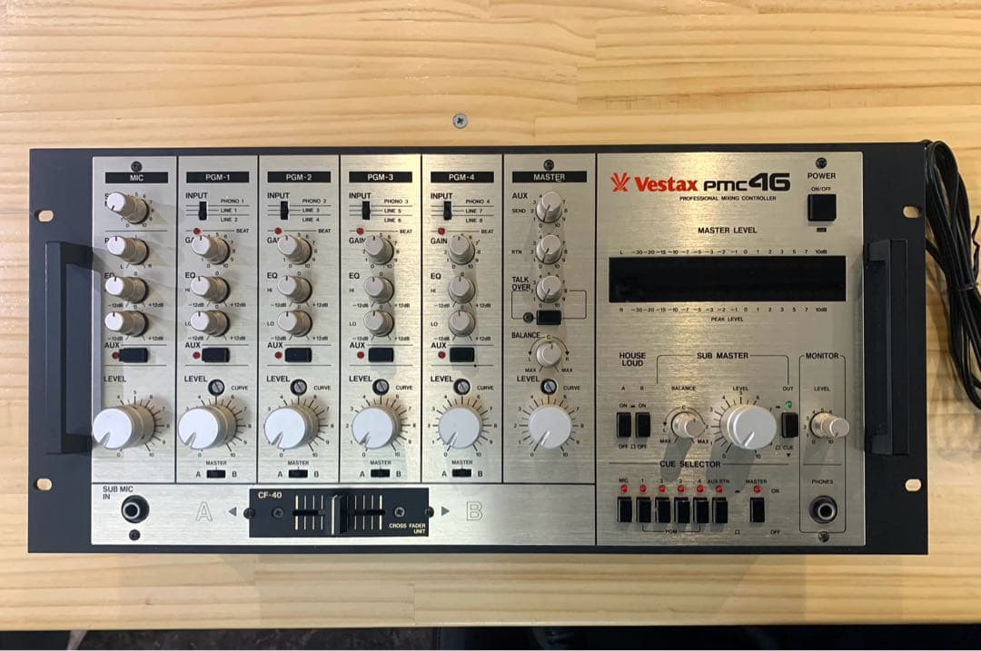 Vestax PMC-46 DJミキサー