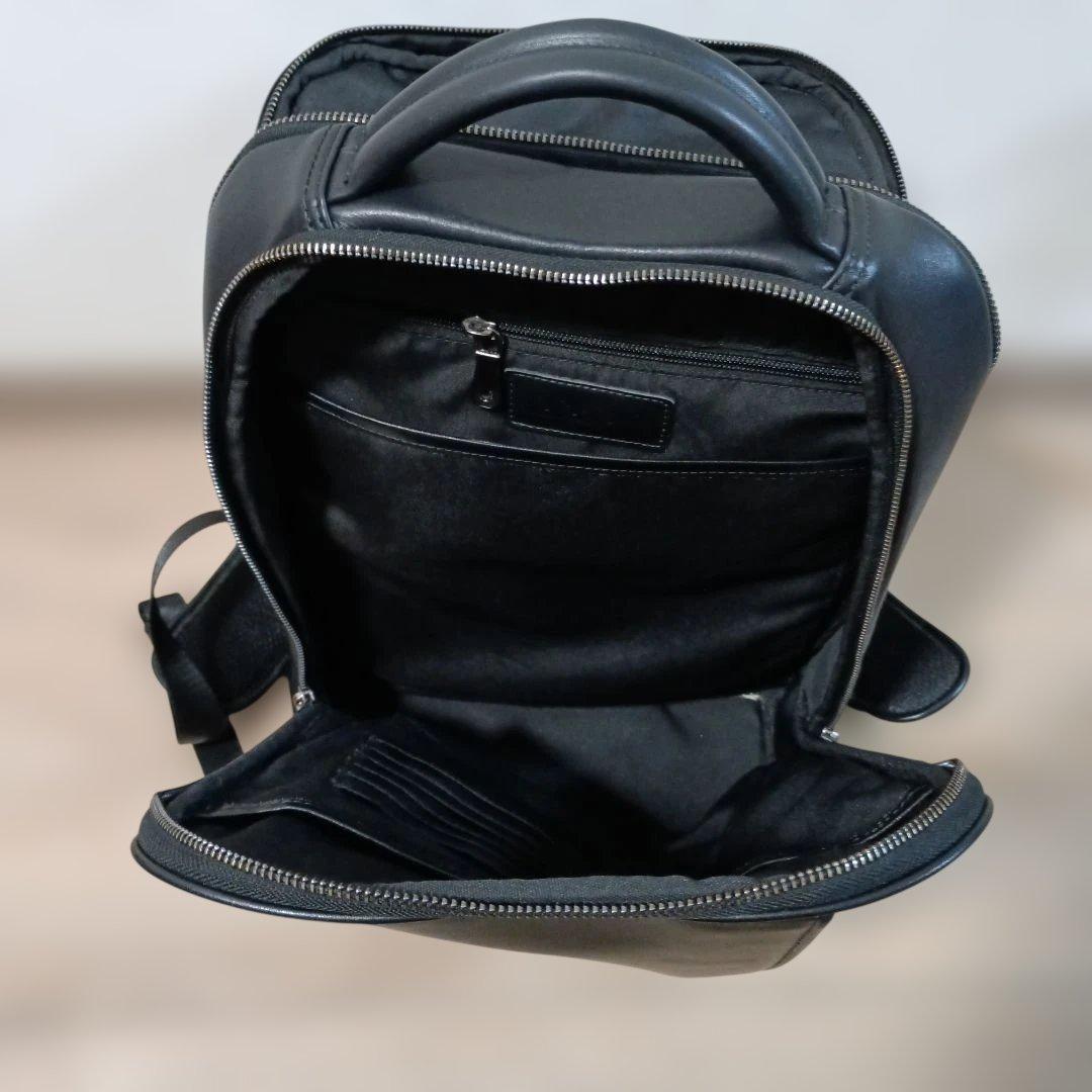 雅皮　本革ビジネスリュック