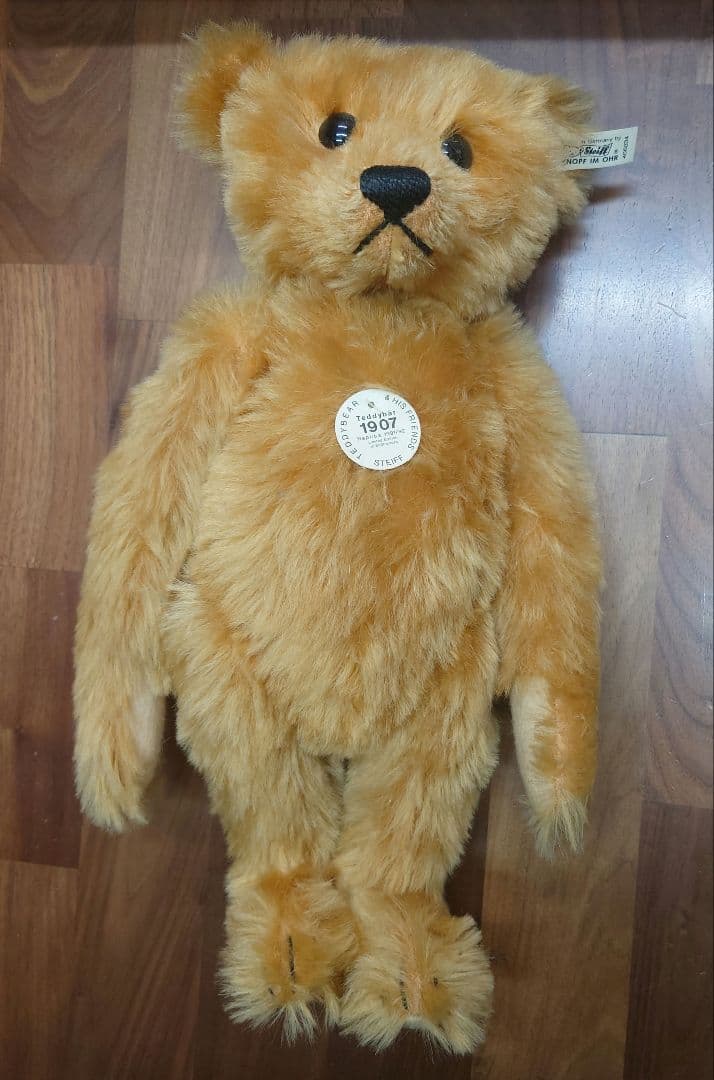 シュタイフ社の1907年テディベアのレプリカ日本限定5000体