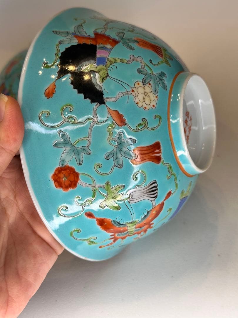 中国 清時代 大清光緒年製款 藍釉 蝶花文 彩絵 碗