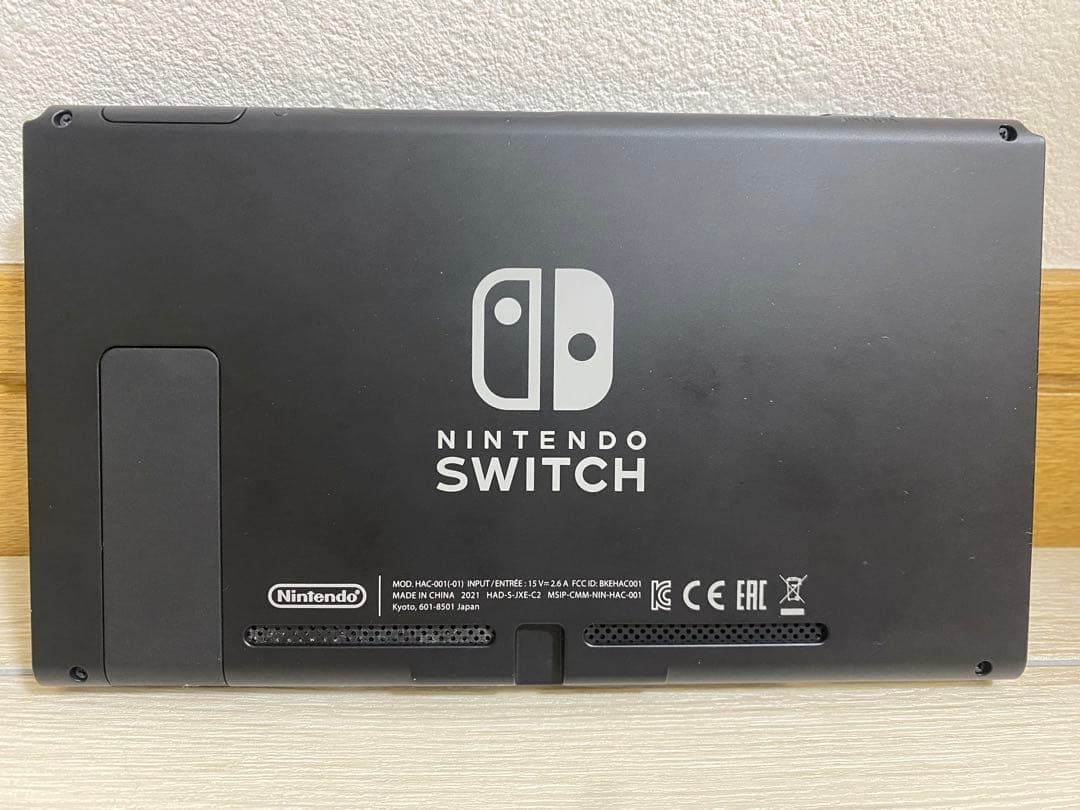 【美品】Nintendo Switch 本体 + 付属品