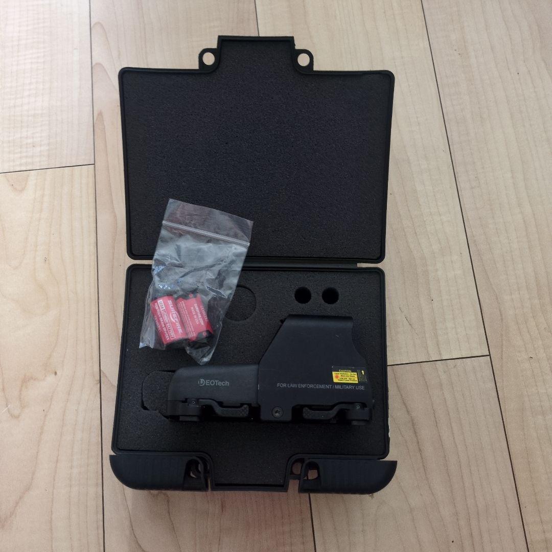 Eotech実物　赤色ドットサイト 専用ケース付き