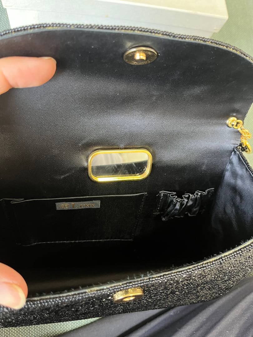 LUMY皇室御用達ブランドパーティバッグ　ブラック