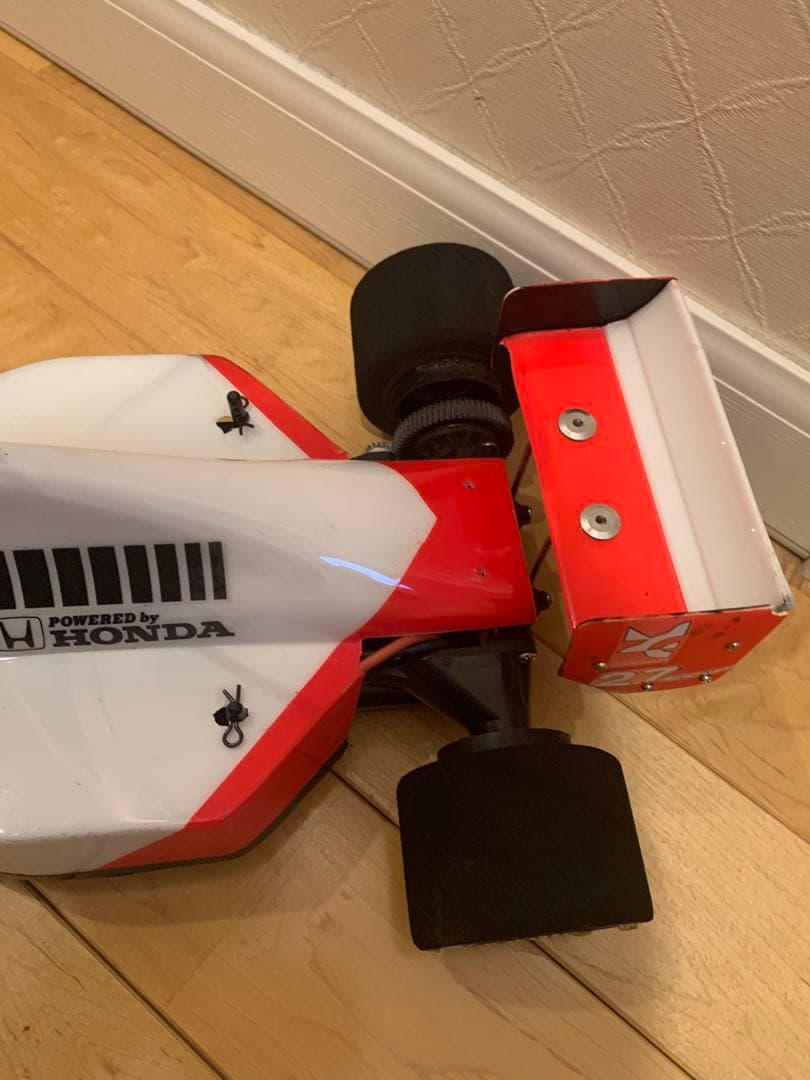 タミヤ　1/10ラジコン　マクラーレンホンダMP4/5B マールボロ