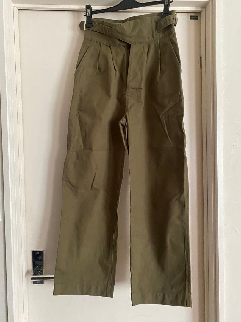 PUR 池田泉　2tuck gurkha pants (olive)