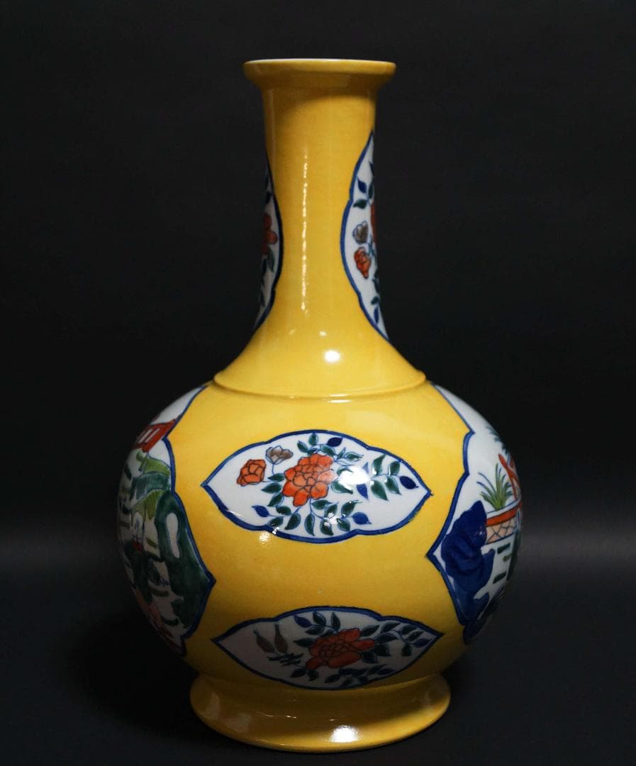 景徳鎮製 大清康熙年製在銘 黄釉地色絵窓絵『唐子遊戯図』大型飾壺 花器 高32㎝