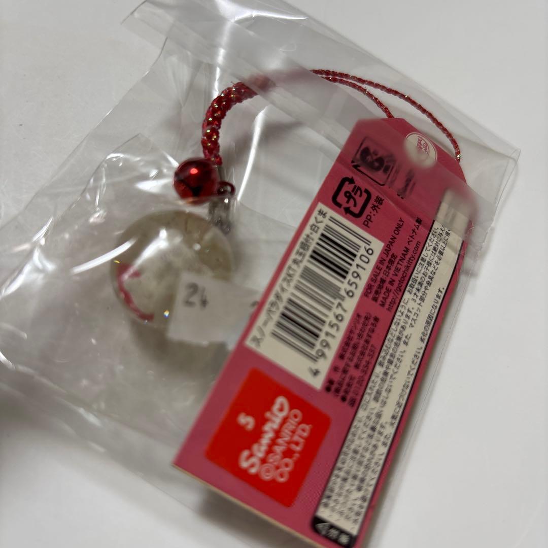 ご当地キティ　白くま　スノボー　丸玉ねつけ　ストラップ