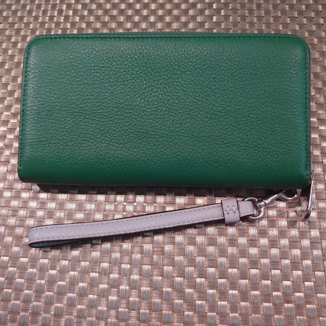 値下げしました　COACH　長財布　グリーン