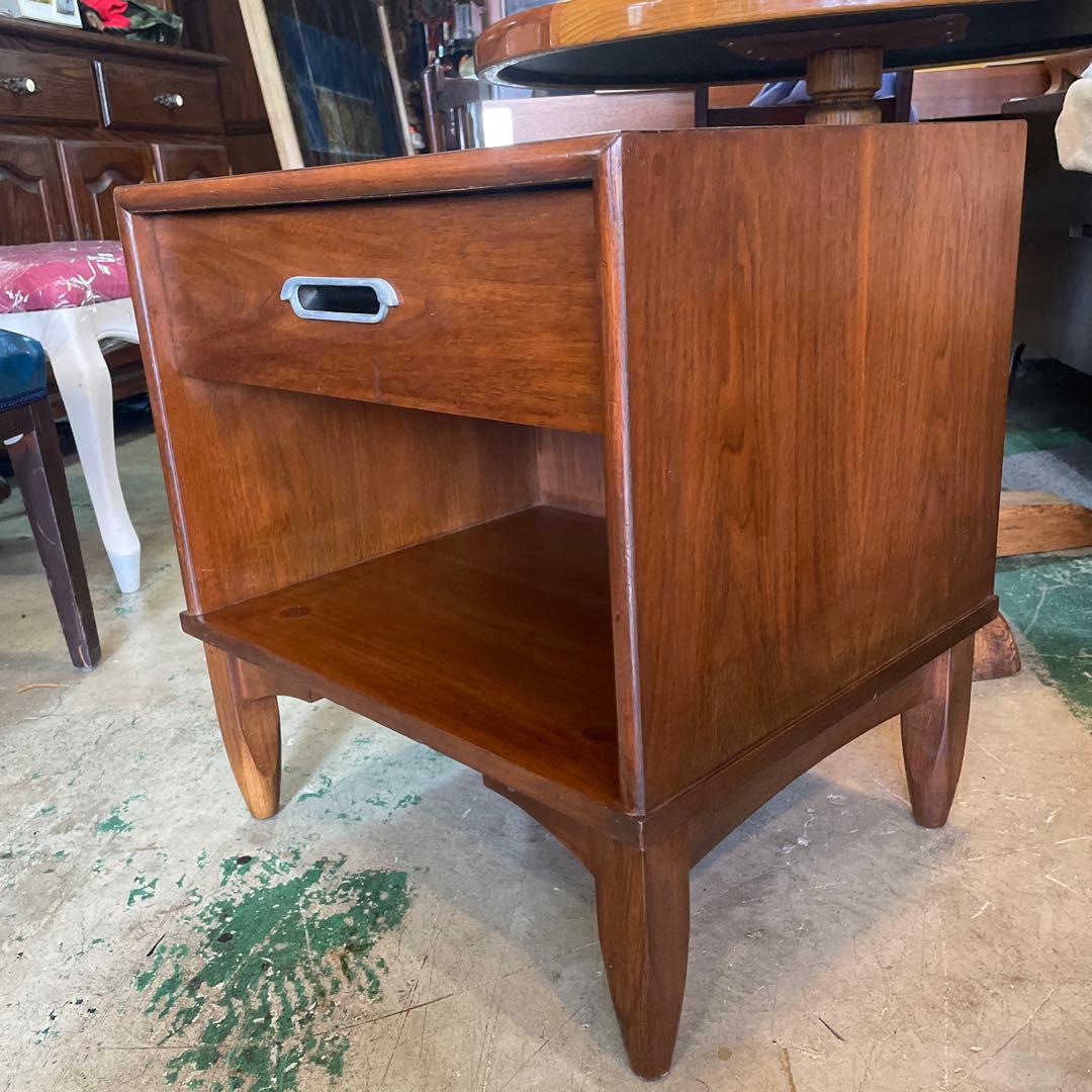 アメリカンヴィンテージ・DREXEL.HERITAGE ナイトテーブル 1986 - メルカリ