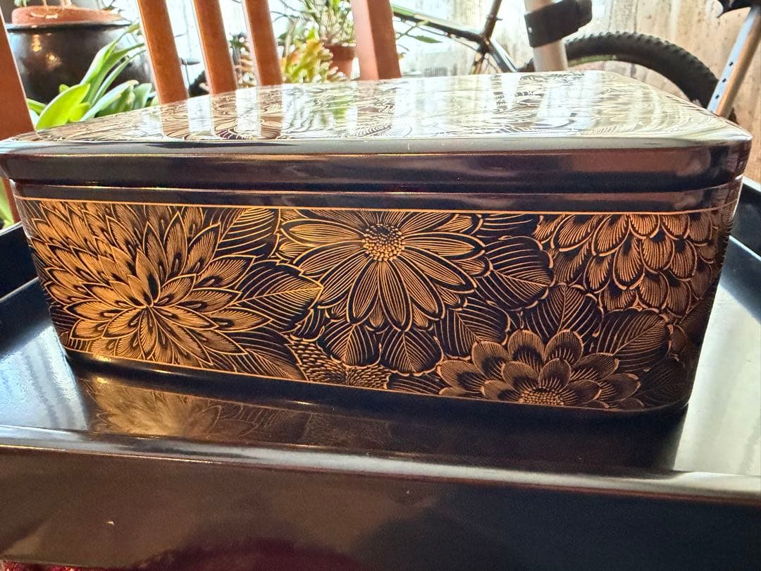 輪島塗　菊沈金彫詰 菓子器 共箱付き