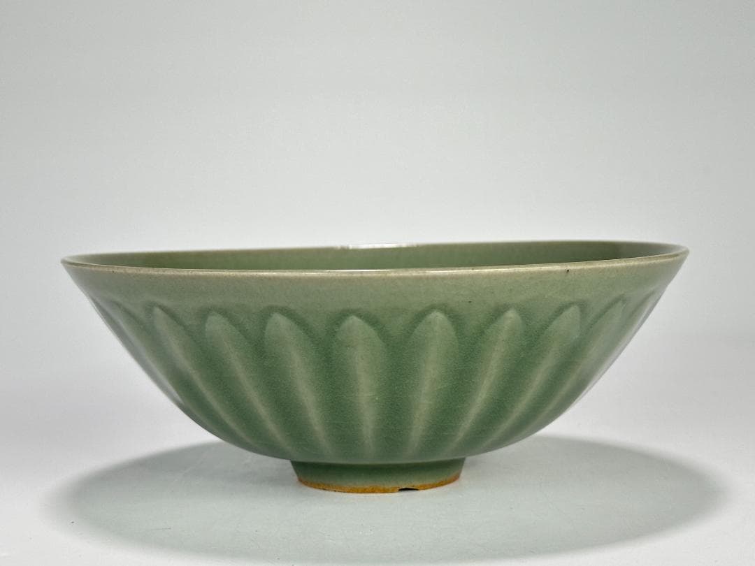 中国美術　龍泉窯　青磁　蓮弁碗　茶碗　唐物　古物　時代物