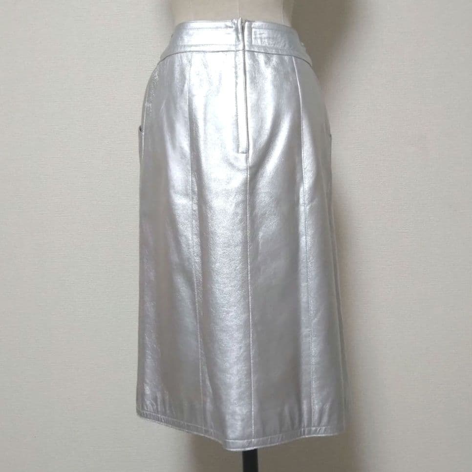 正規品 CHANEL シャネル レザースカート ラムレザー 膝丈 シルバー