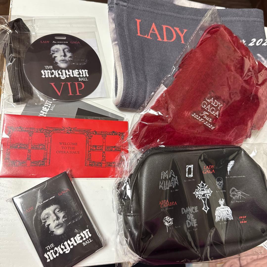 新品Lady Gaga VIP Gold Merch セット 2026レディガガ - メルカリ