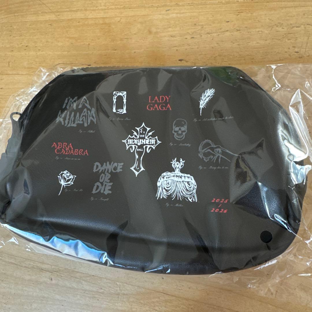 新品Lady Gaga VIP Gold Merch セット 2026レディガガ - メルカリ