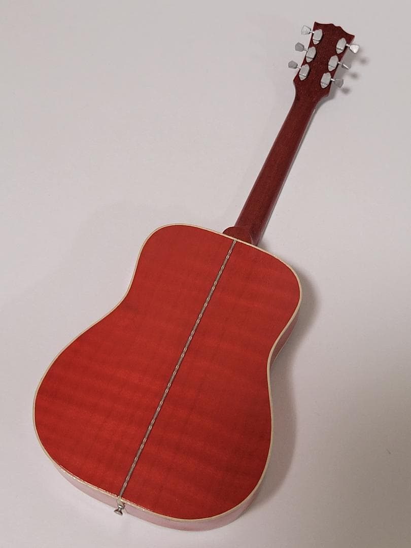 めっしー　Gibson DOVE　ミニチュアギター模型