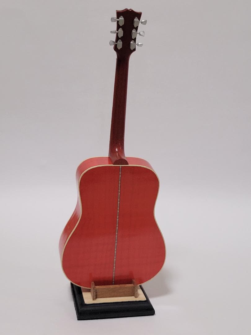 めっしー　Gibson DOVE　ミニチュアギター模型