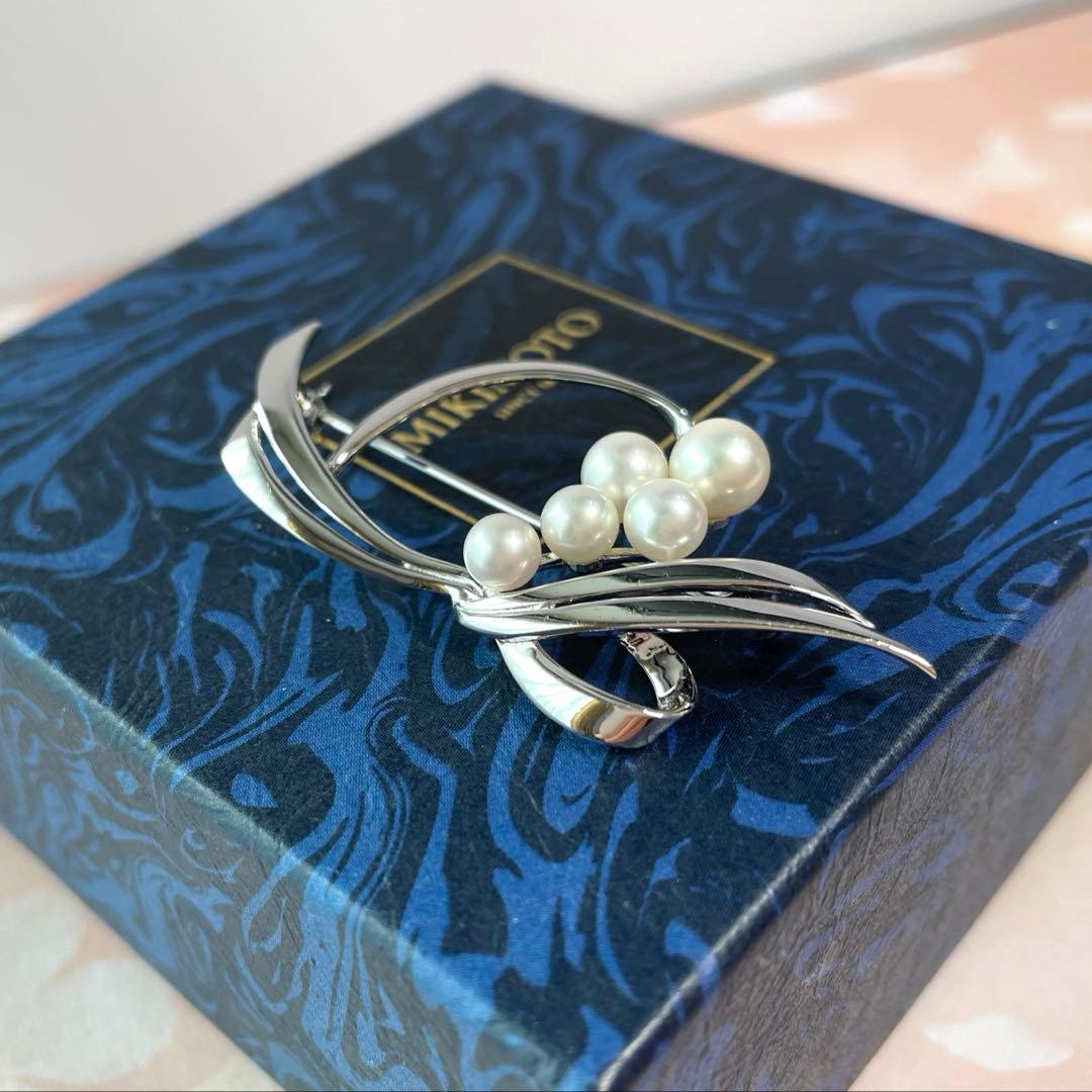 ミキモトブローチ「はなかご」ケース付き