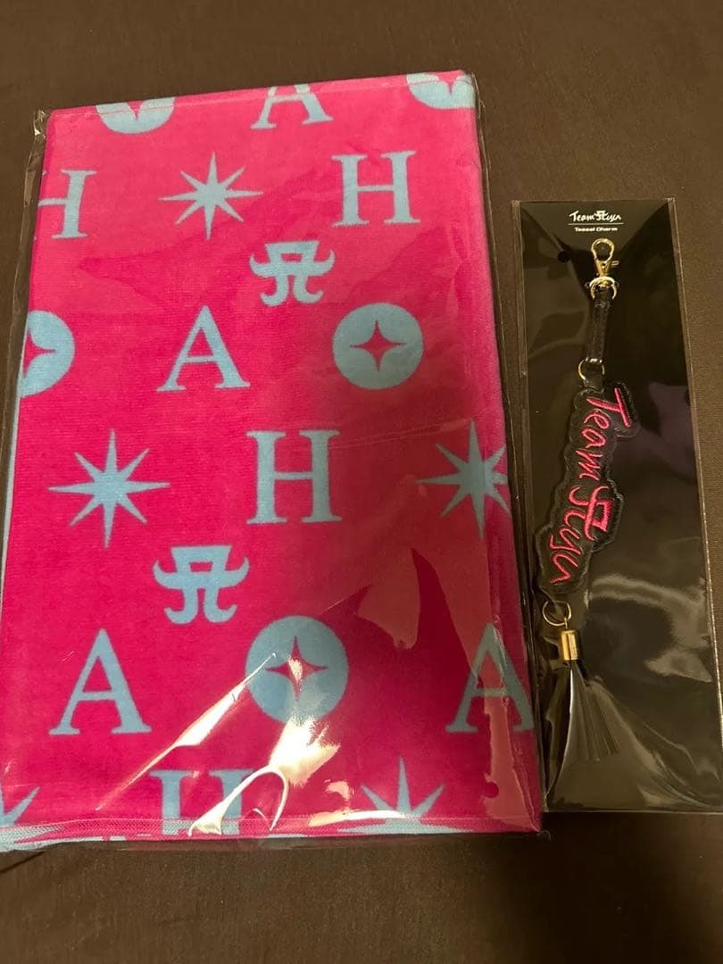 浜崎あゆみ TA限定 フェイスタオルモノグラムピンク - メルカリ