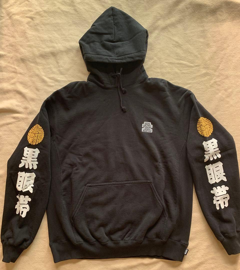 ブラックアイパッチ 黒眼帯 バックプリント 家紋ロゴ パーカー L