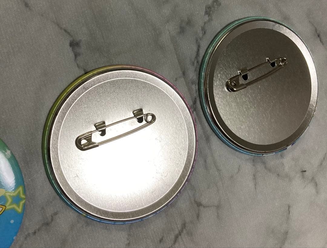 プリキュア 非売品ステッカー 缶バッジ プリティストア限定グッズ