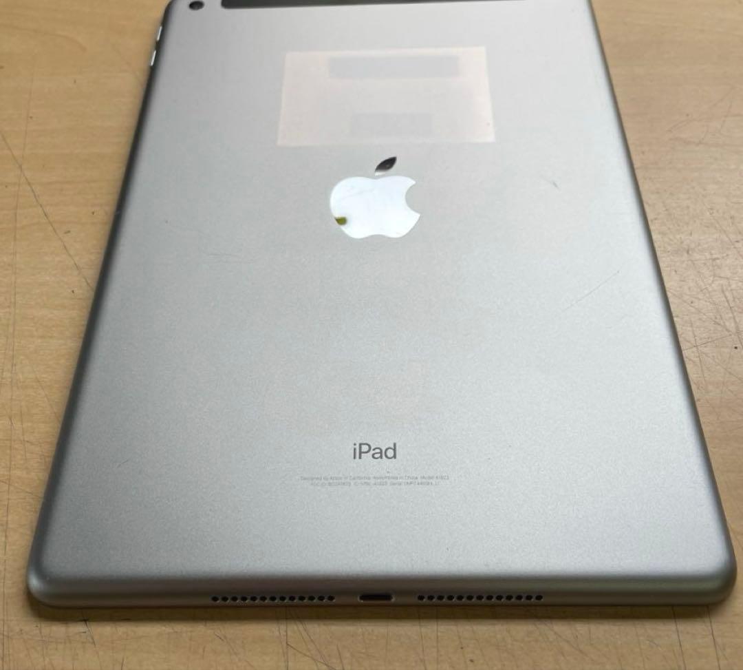 iPad 第5世代 スペースグレイ 32GB SIMフリー A1823