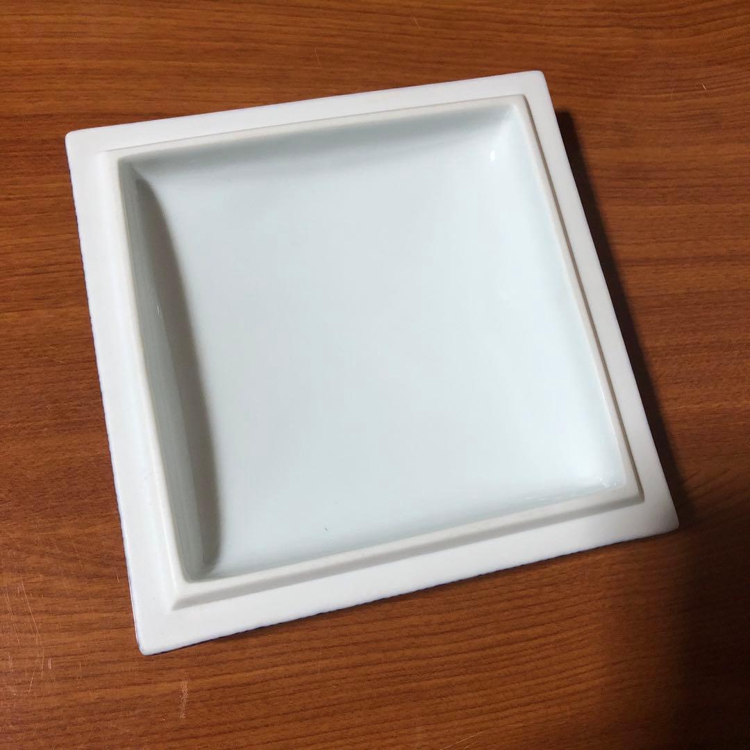 深川製磁 染錦手波鶴紋 三段重 重箱 お正月 鶴 蓋物