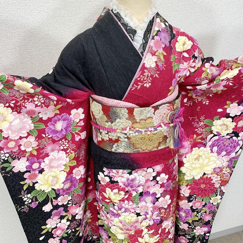 512z13☆振袖 身幅広め 銀通し 古典柄 ラメ刺繍☆美品 成人式