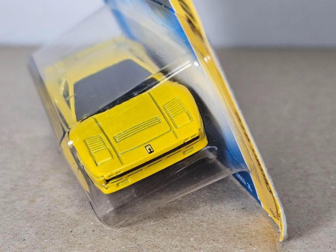 ホットウィール、フェラーリ 288GTO （黄）