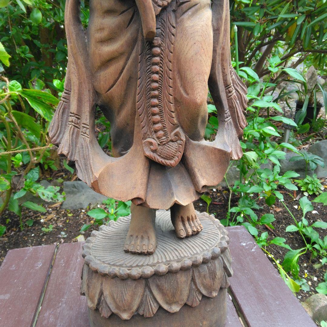 大幅再値下げ)木製彫刻-蓮の花をもつ南国の少女像 アンティーク