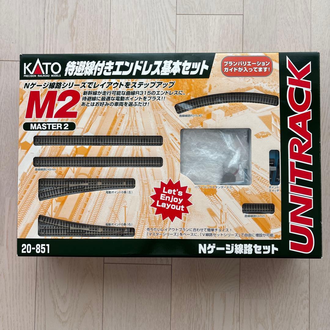 Nゲージ鉄道模型 白/赤 阪急電車