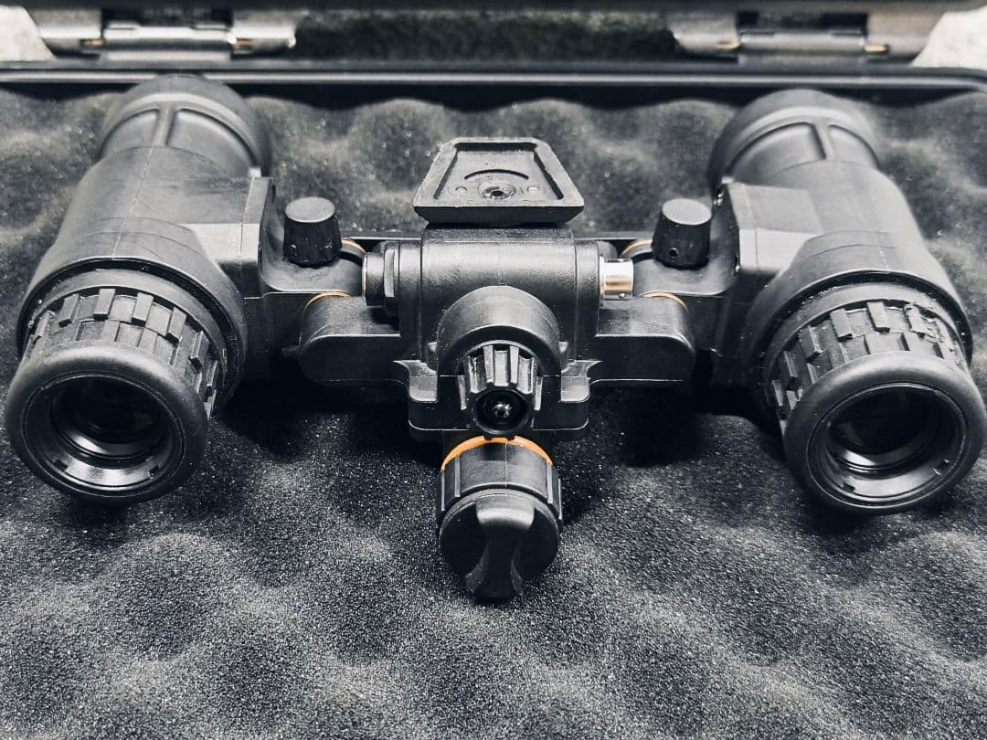 保証付】 PVS31 デジタルナイトビジョン 実動 IRバッテリーボックス