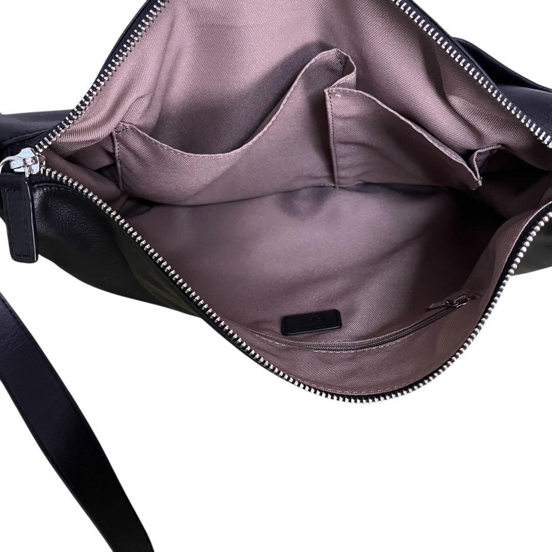 ear PAPILLONNER イアパピヨネ　スワローマルチショルダーバッグ