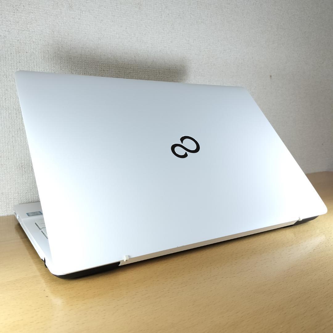 ノートPC Core i7 Windows11 SSD メモリ16GB 富士通 - メルカリ