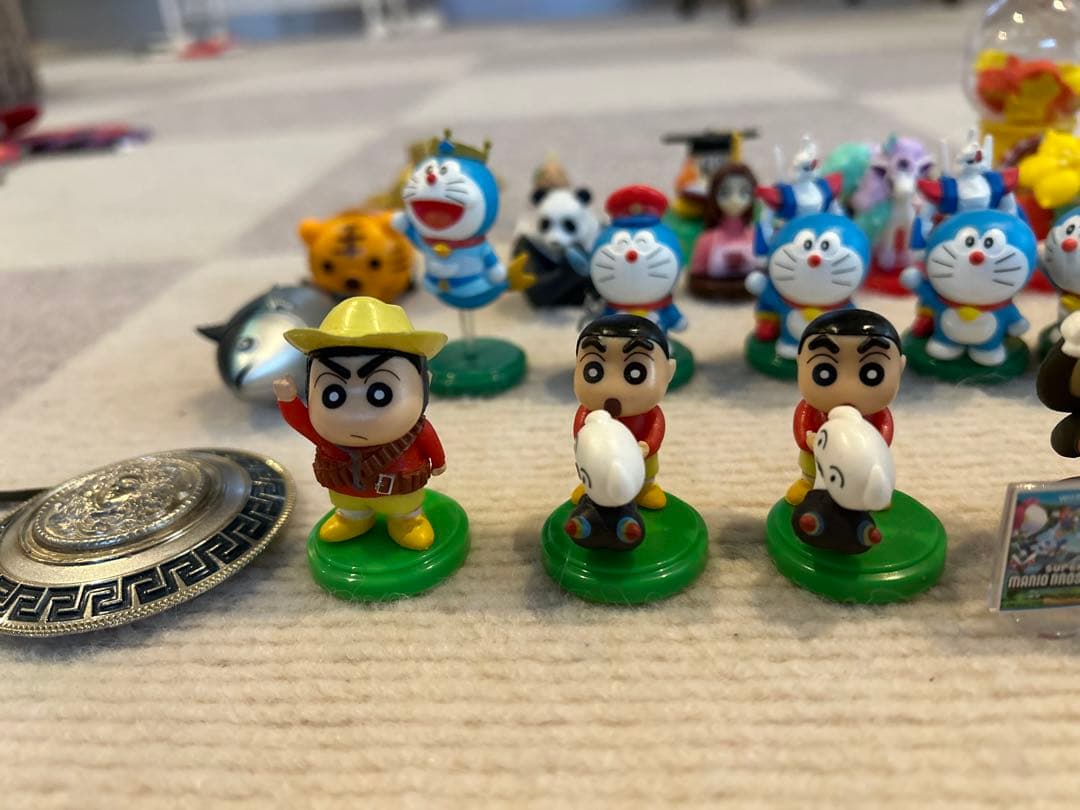 ミニフィギュアまとめ売り チョコエッグ ミニフィギュア 156点 大量