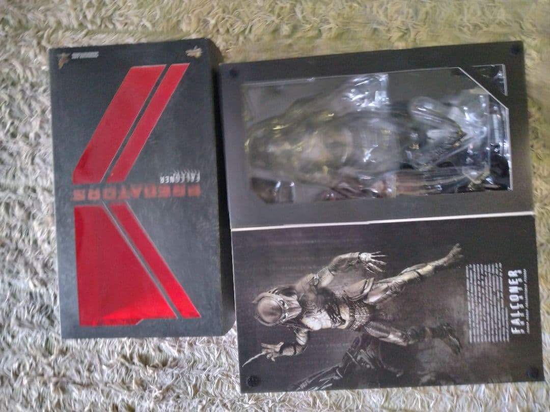 HOT TOYS ムービー マスターピースMMS137 ファルコナー プレデター