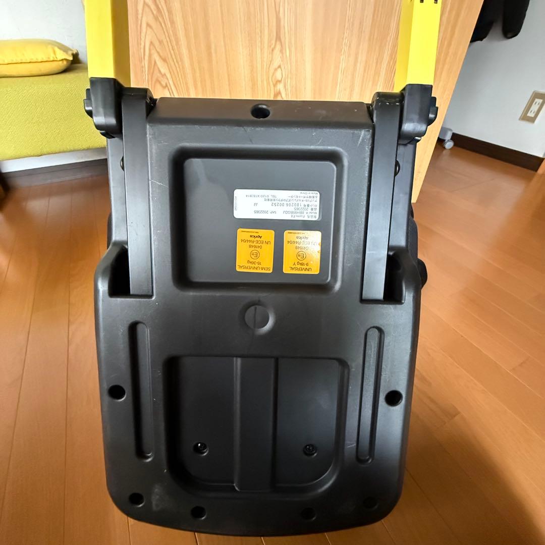 Aprica フォームフィット 赤　ジュニアシート　isofix