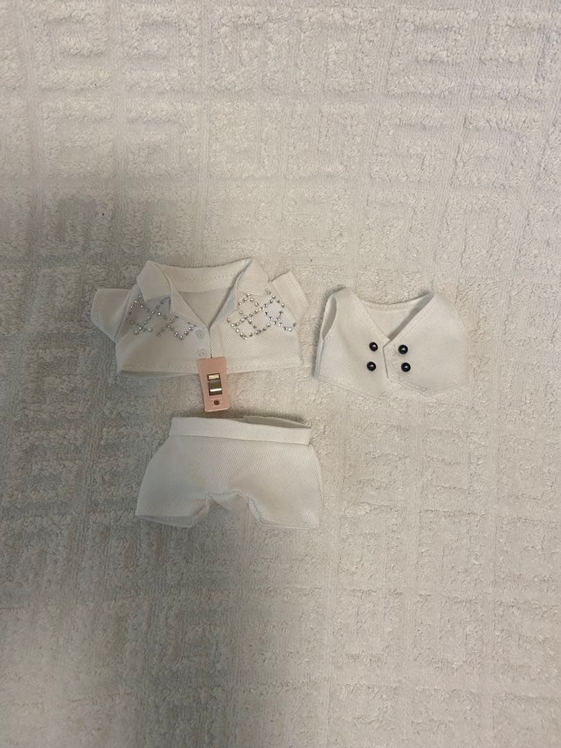 なにわ男子 西畑大吾　大橋和也　藤原丈一郎 アダルティー　服　はぴぬい