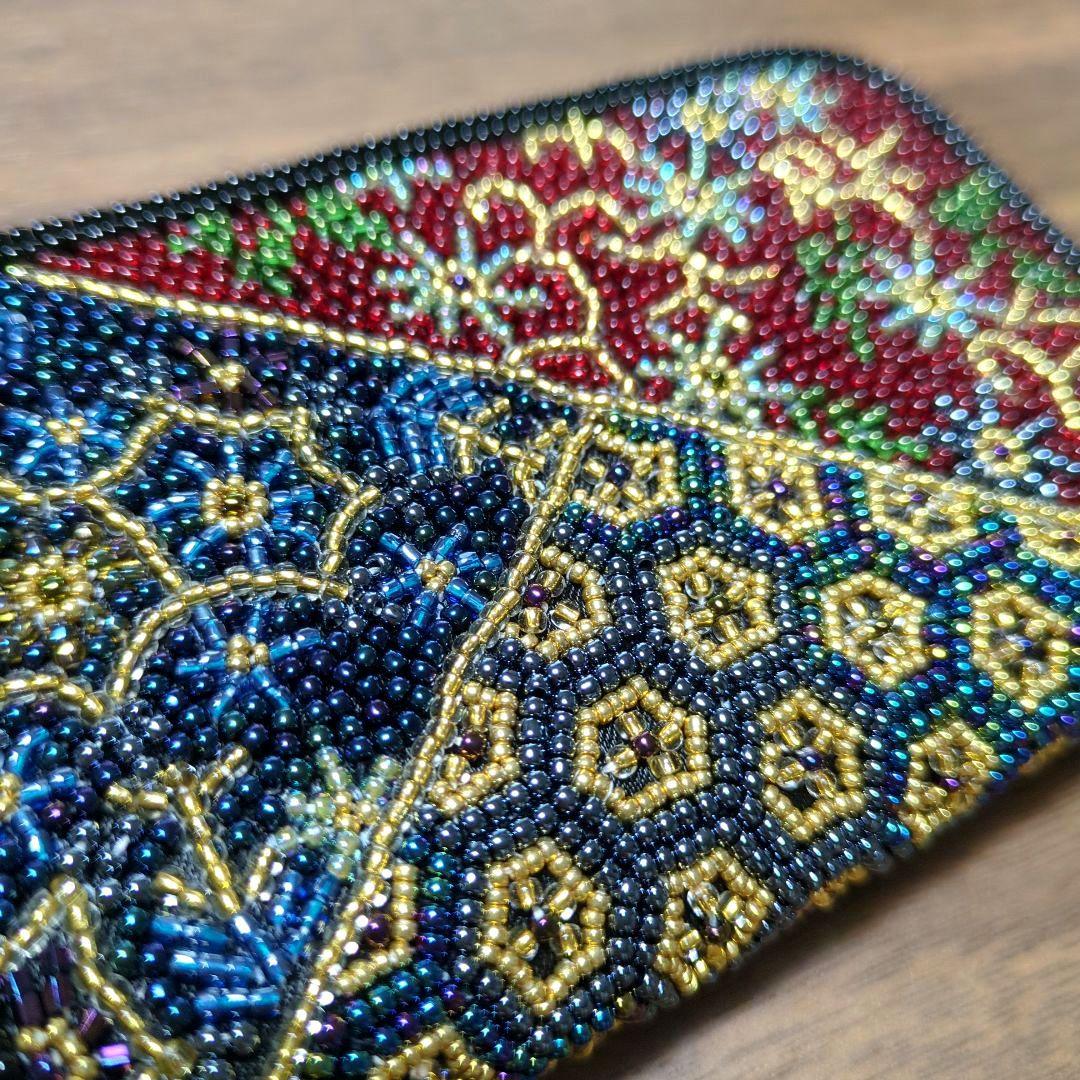 柏ビーズビーズ刺繍ラウンド小財布 新品未使用 柏ビーズ ラウンド小