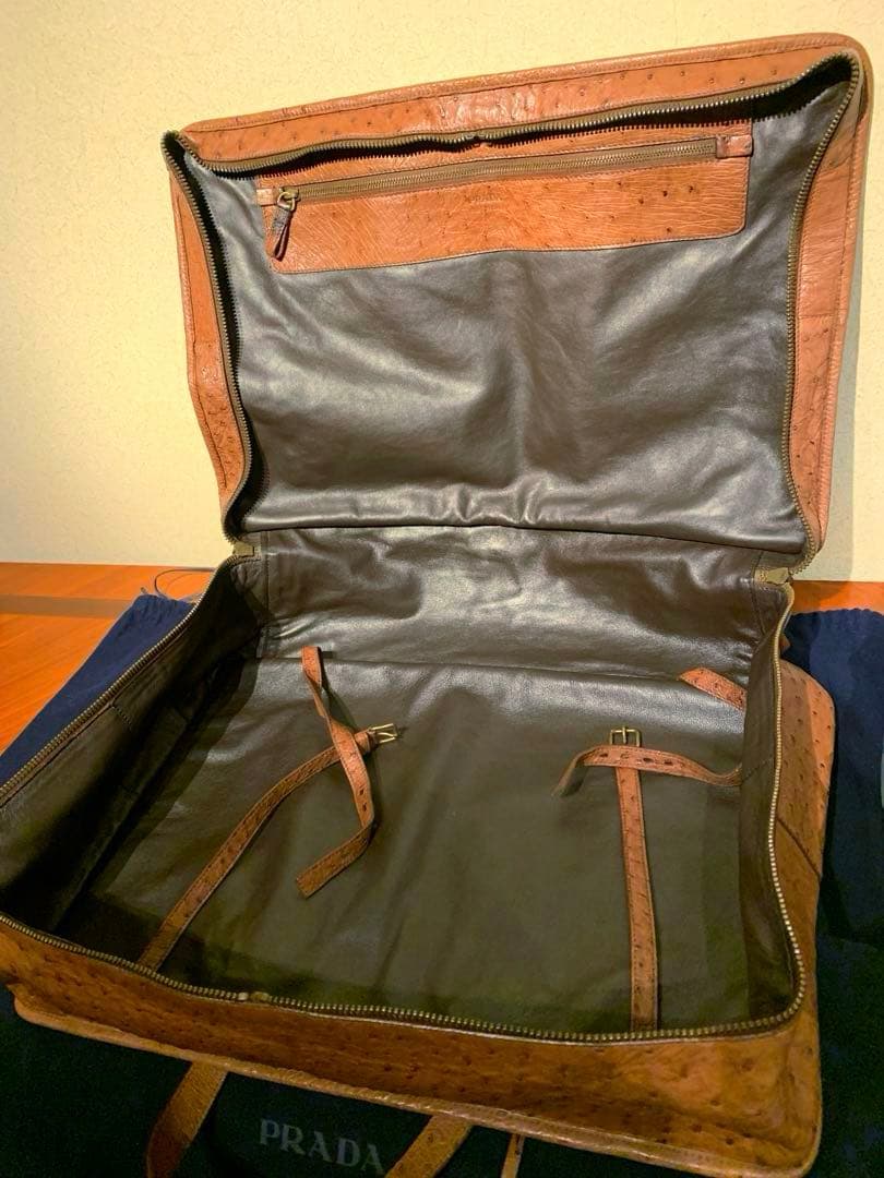 【最高峰】PRADAプラダ　最高級オーストリッチ製　ビジネスソフトトランク未使用